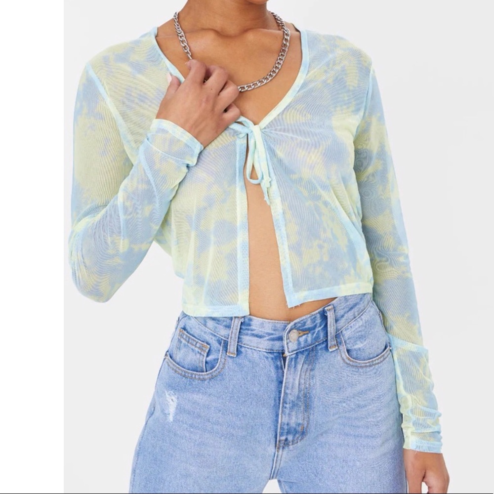 PRETTYLITTLETHING Mesh Tie Dye Tie Front Crop Top